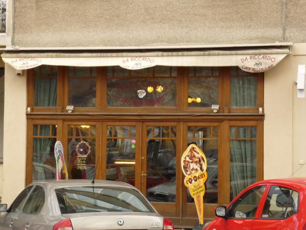 Café Restaurant Da Riccardo venku